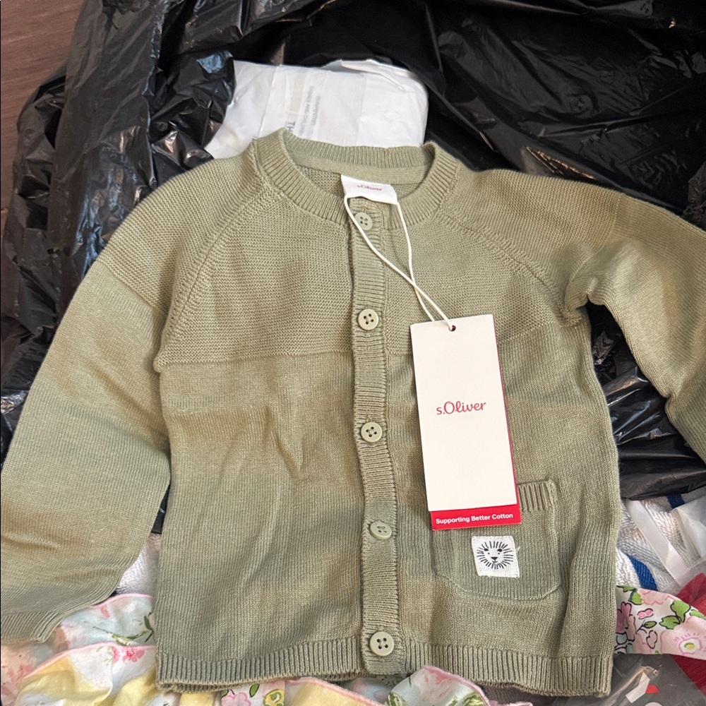 Girls S Oliver army green sweater new size 9–12 M